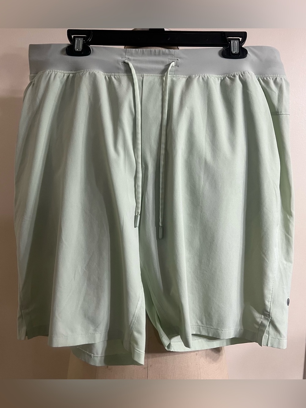 Lululemon T.H.E. Short 9" *Linerless Mint Size XL